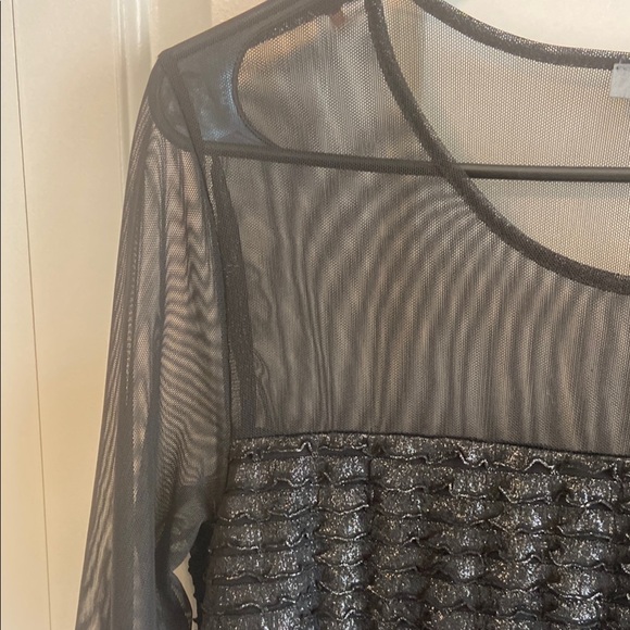 Black Graphic Boxy 3/4 Sleeve Blouse by New York Collection - Picture 3 of 5